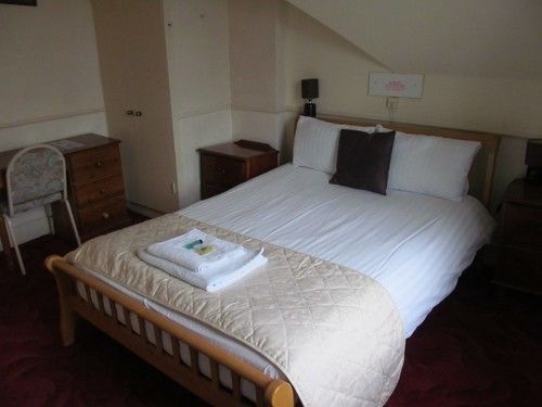 The Pines Guest Accommodation Chippenham  Kültér fotó