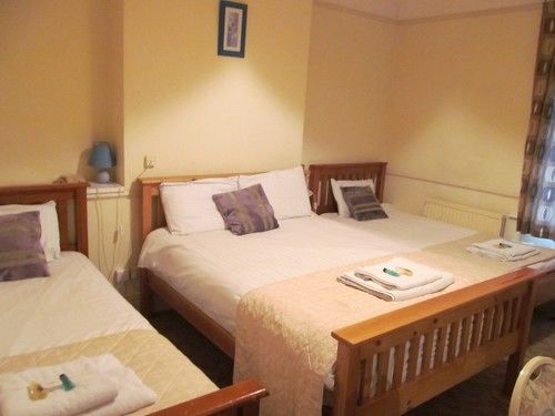 The Pines Guest Accommodation Chippenham  Kültér fotó